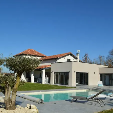 Au Coeur Du Gers Avec Vue Sur Les Pyrenees Villa Caumont (Gers)