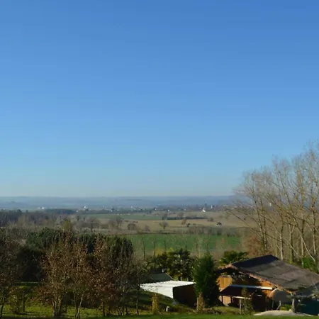 Au Coeur Du Gers Avec Vue Sur Les Pyrenees